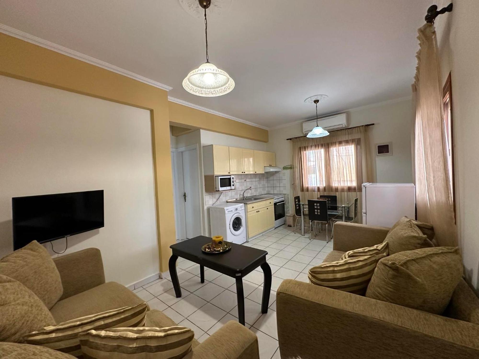 Aura Apartment Ofrínion